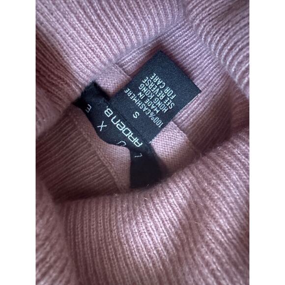 LUXE Arden B  100% Cashmere Pink Turtleneck Sweater Small - Picture 2 of 3